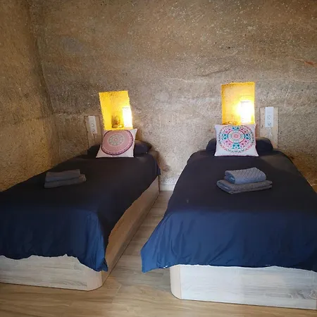 Eco-finca Azuay - Cave Refuge 게스트하우스 *