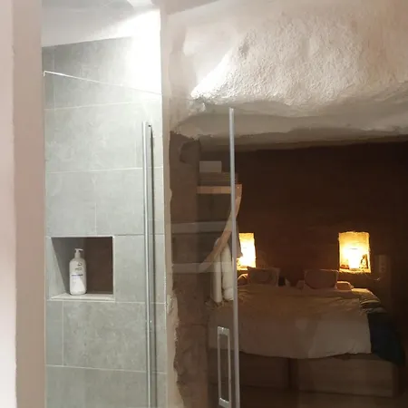 Gasthuis Eco-Finca Azuay - Cave Refuge