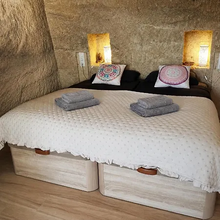 Eco-finca Azuay - Cave Refuge בית הארחה